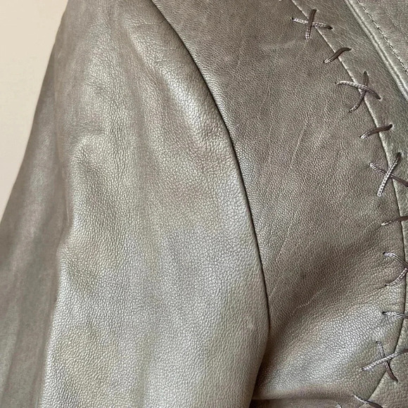 Danier | Italian Leather  Coat - Picture 8 of 15